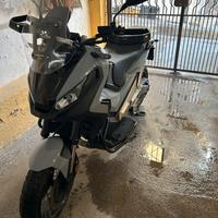 X-adv 750 anno 2019