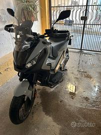 X-adv 750 anno 2019
