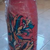 sgabello a forma di vasetto actimel