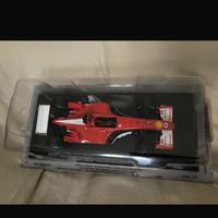 Mod.Ferrari 2002 Michael Schumacher + fascicolo