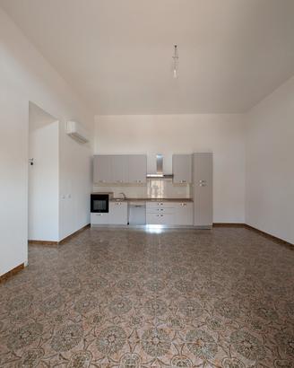 Appartamento ristrutturato 65 mq con posto auto -