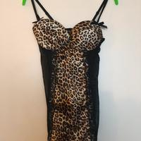 Chemise (tg. M) con reggicalze e perizoma