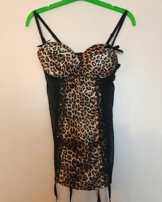Chemise (tg. M) con reggicalze e perizoma