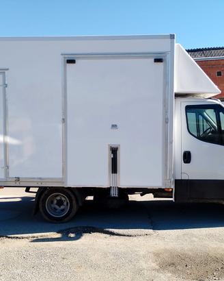 Van trasporto cavalli