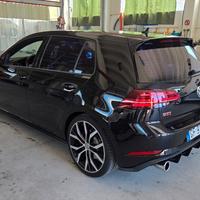 Volkswagen Golf GTI Golf 2.0 TSI GTI DSG
