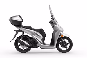 Honda SH 125 - bauletto keyless e parabrezza ...