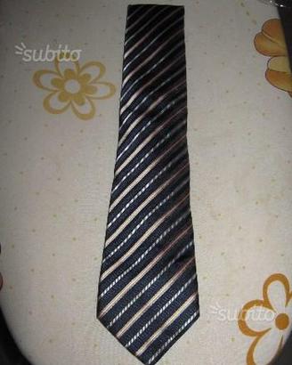 Cravatta elegante Naj-Oleari con righe oblique