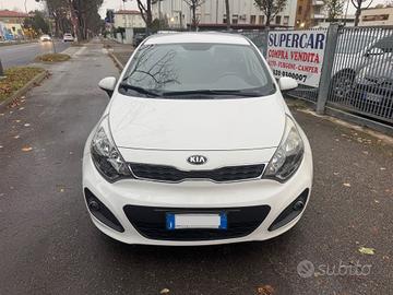 Kia Rio 1.1 CRDi 5p. neopaten garanzia 12 mesi