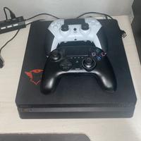 ps4 come nuova con due controller
