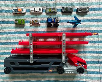 Hot Wheels Mega Trasportatore con Livelli bisarca