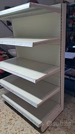 robusto scaffale 