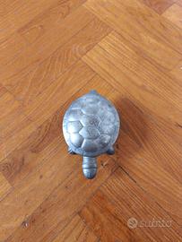 Portagioie a forma di tartaruga 