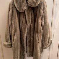 Pelliccia sintetica per donna