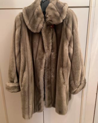 Pelliccia sintetica per donna