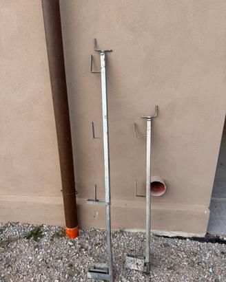 ASTE PARAPETTO PER BALCONI