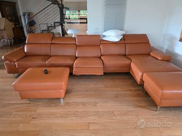 Divano angolare in pelle Paulangelo Design con pen