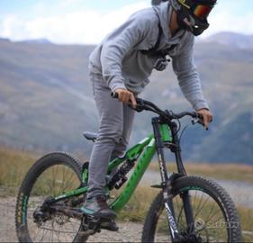 Bici downhill kona precept 200