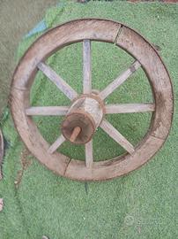 ruota carro antico in legno 