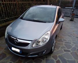 OPEL CORSA GPL automatica neopatentati