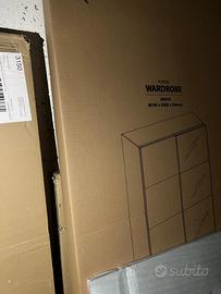 Armadio con specchio