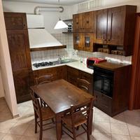 Cucina Semeraro completa, ad angolo.