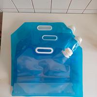 Contenitori pieghevoli per acqua