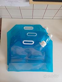 Contenitori pieghevoli per acqua