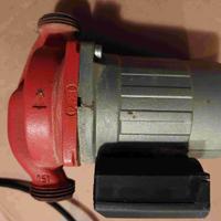 Pompa + Motore a tre vie Caldaia Immergas