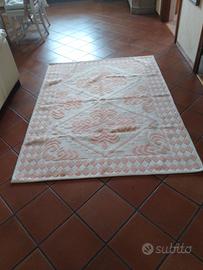tappeto color panna-pesca stile sardo
