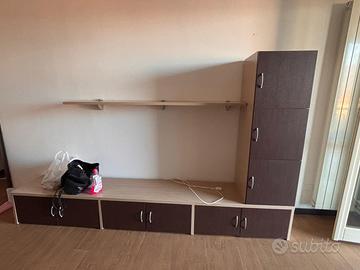 Mobile soggiorno con mesola