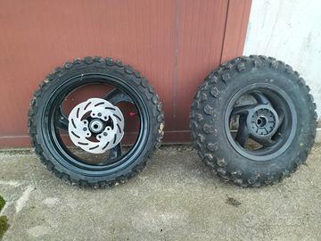 Ruote complete scooter Gilera Stalker tassellate