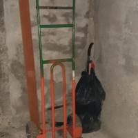 2 carrelli trasporto cassette ecc