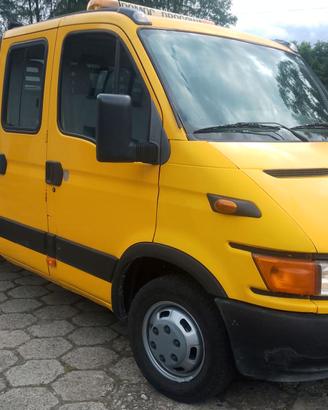 Iveco Daily 35C13 carro attrezzi doppia cabina