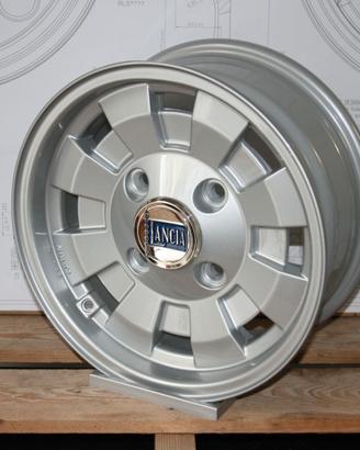 LANCIA FULVIA COUPE PRIMA SERIE CERCHIO 6X14 SILVE
