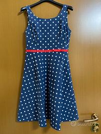Vestito da donna a pois con fiocchetto rosso