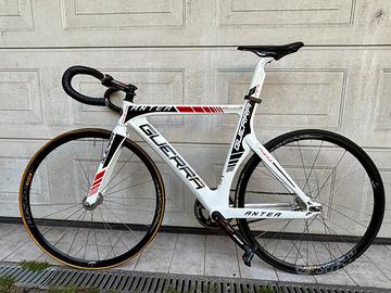 Bici da pista carbon