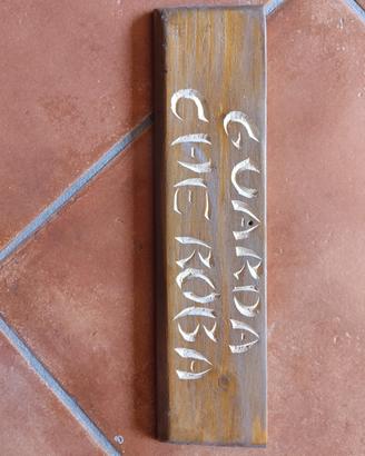 Insegna ironica in legno per guardaroba/armadio 