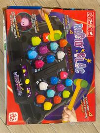 Gioco accuiappa la talpa.