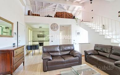 Villetta bifamiliare, Via del Giglio, Colle delle