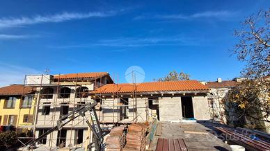 4 LOCALI A GASSINO TORINESE