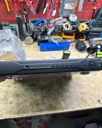 Dvr 16 canali AHD