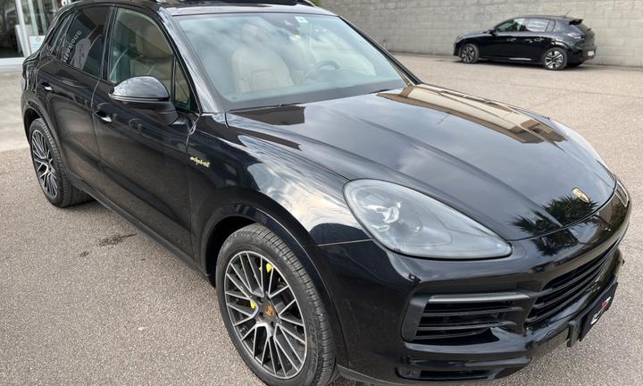 Porsche Cayenne 3.0 e-hybrid tiptronic PASM/TETTO/