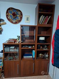 Armadio librerie e poltrona letto