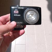 macchinetta fotografica compatta Nikon