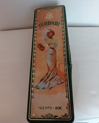 Scatola di latta vintage firmata Ferrari