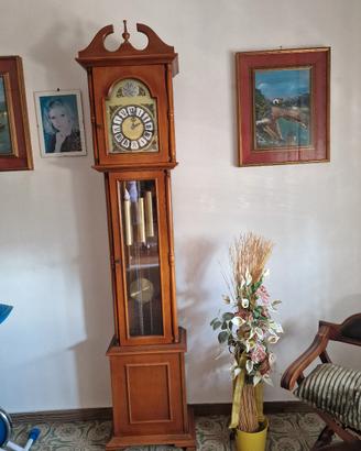 orologio pendolo a colonna