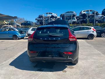 RICAMBI AUTO VOLVO V 40 ANNO 2014