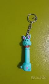 Portachiavi vintage coniglio con penna