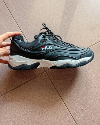 scarpe fila nuovissime n.42