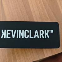 Kevin Clark occhiali